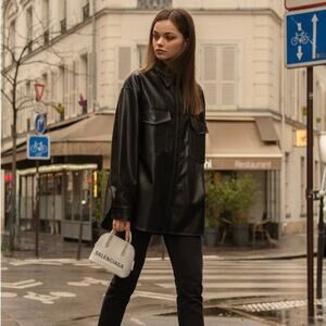 Pixie Market Vegan Faux Leather Shirt Jacket OS Shacket Black Snap Front EUC